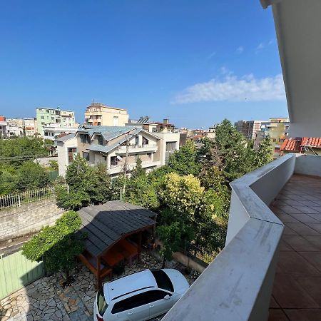 Villa Sokoli, Enjoy Sunset At This Spacious Apartment 티라나 외부 사진