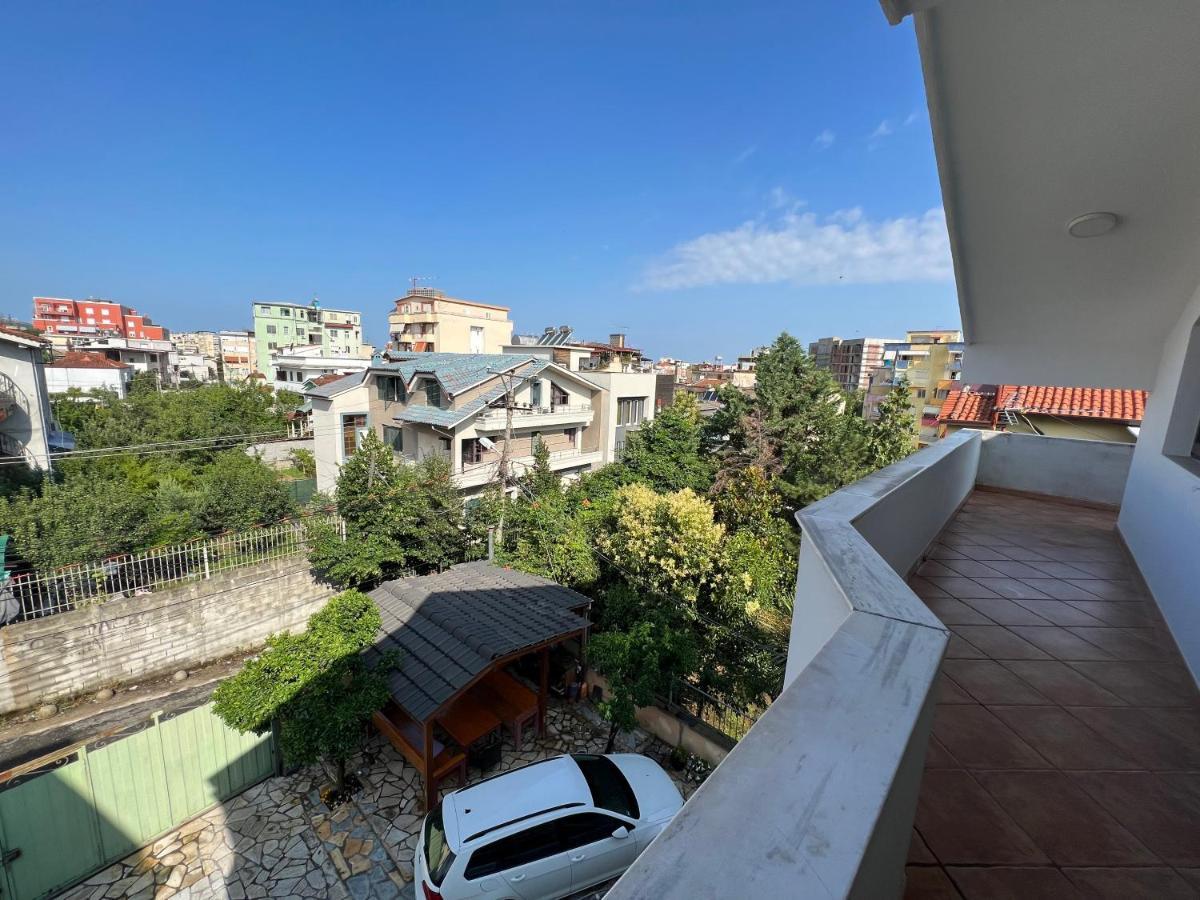 Villa Sokoli, Enjoy Sunset At This Spacious Apartment 티라나 외부 사진