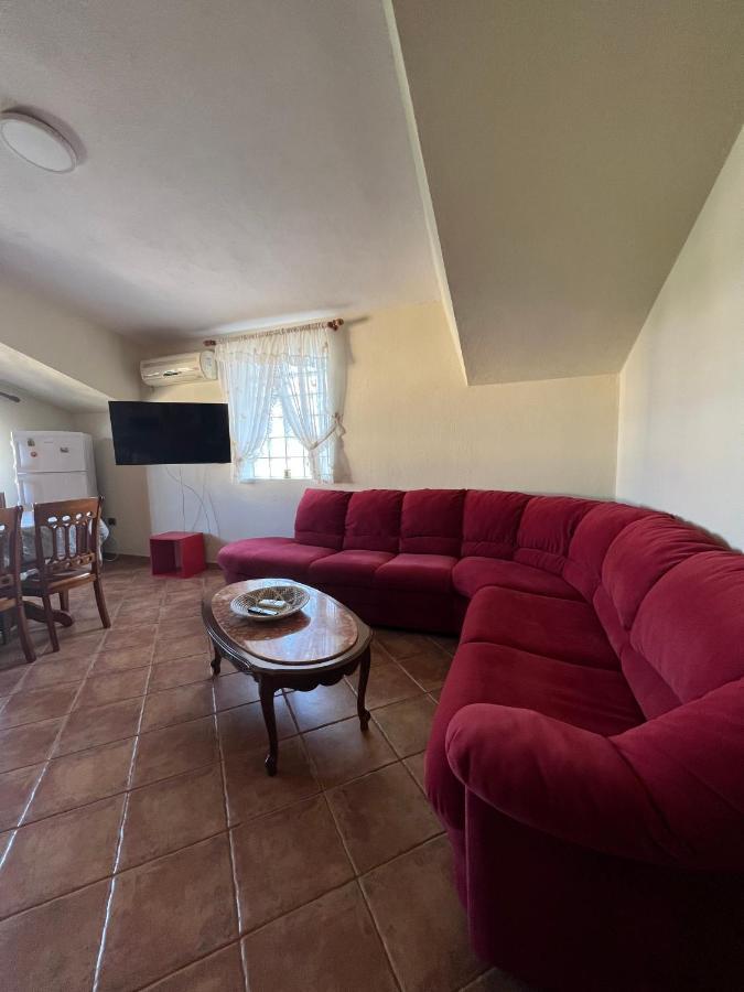 Villa Sokoli, Enjoy Sunset At This Spacious Apartment 티라나 외부 사진