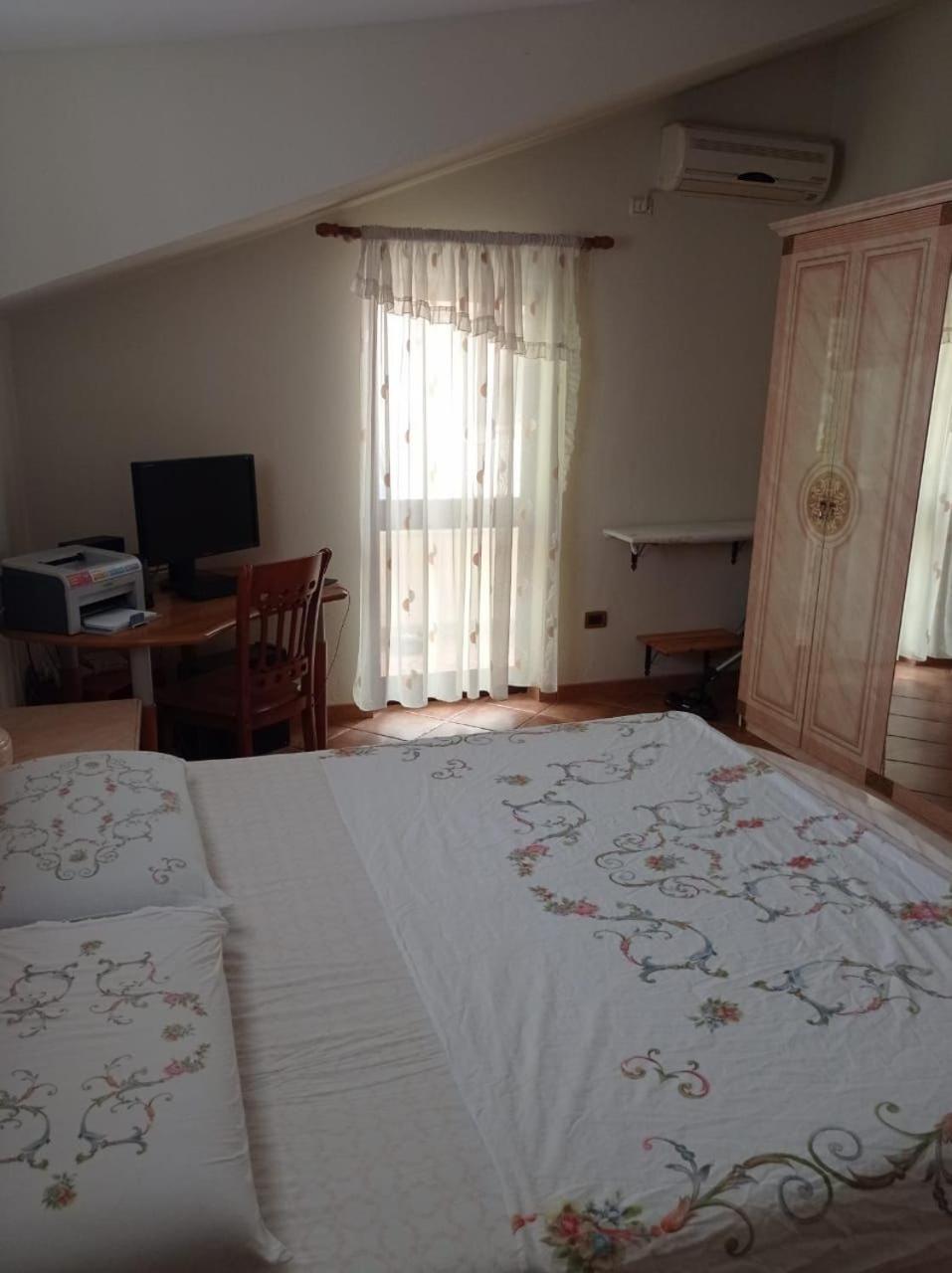 Villa Sokoli, Enjoy Sunset At This Spacious Apartment 티라나 외부 사진