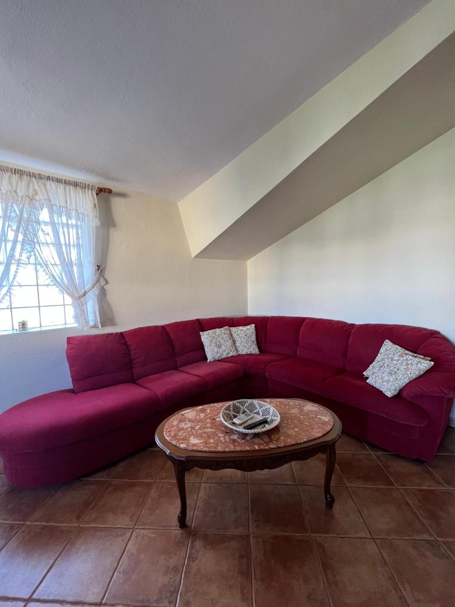 Villa Sokoli, Enjoy Sunset At This Spacious Apartment 티라나 외부 사진